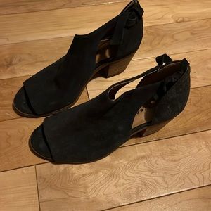 Size 6 lucky brand heels